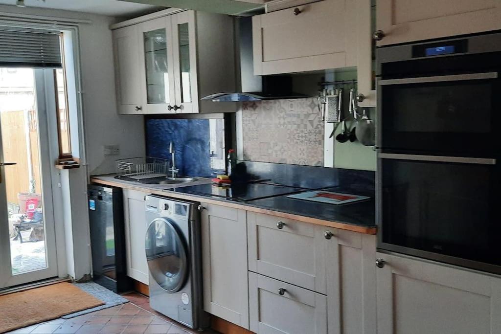 Sheldon House - Broadway - Cotswolds Villa Екстериор снимка